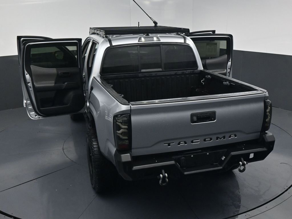 Used 2022 Toyota Tacoma SR w/ SR Convenience Package RWD image 21