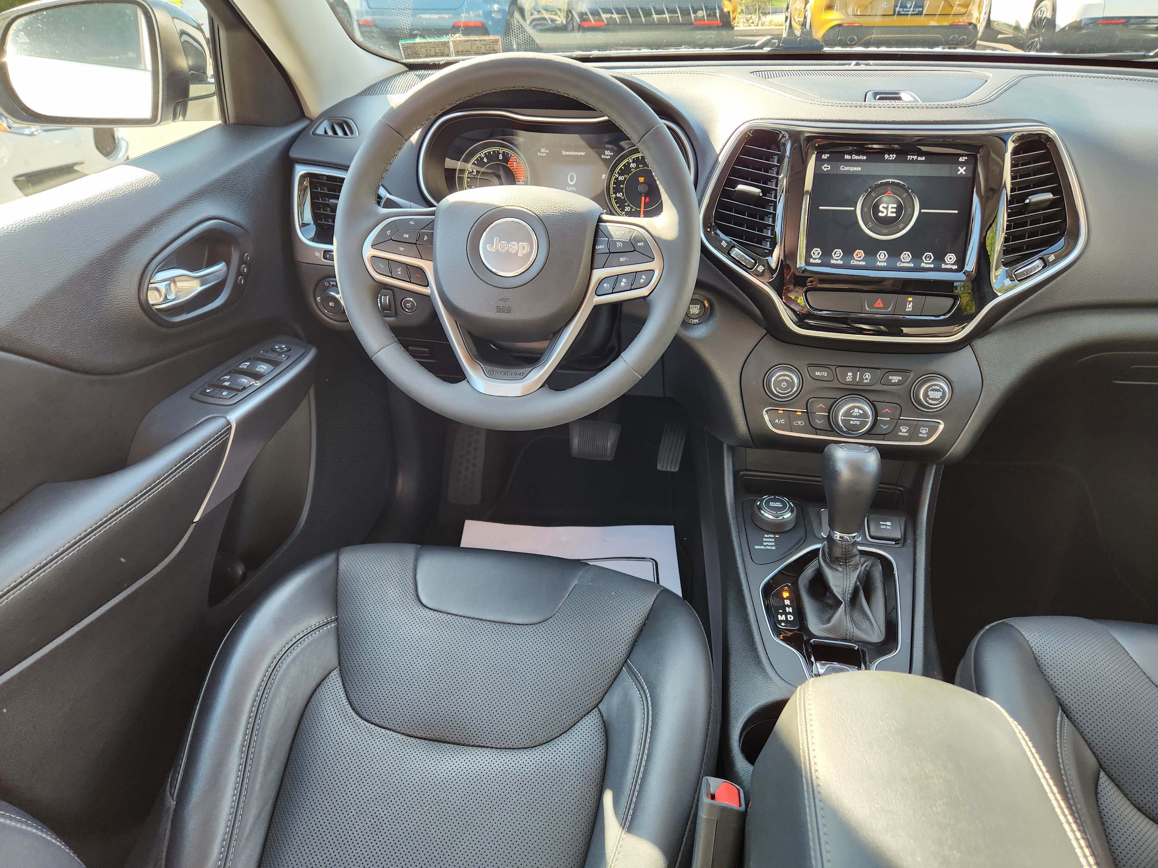 Used 2022 Jeep Cherokee Limited w/ Mopar Interior Package AWD/4WD image 13