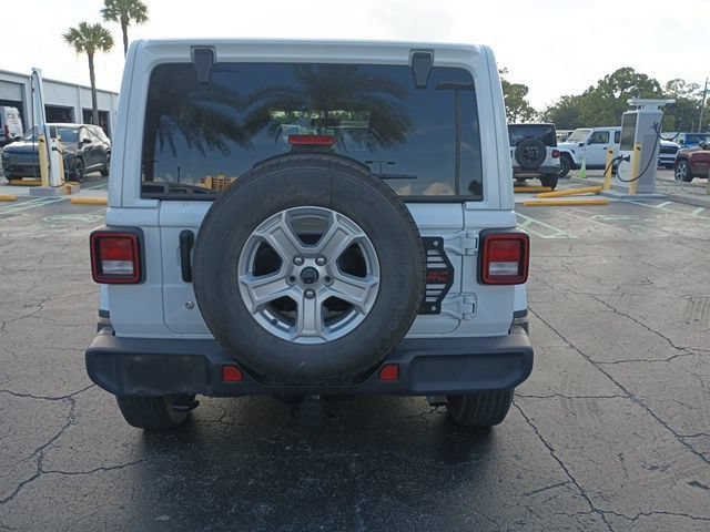 Certified 2018 Jeep Wrangler Unlimited Sahara AWD/4WD image 4