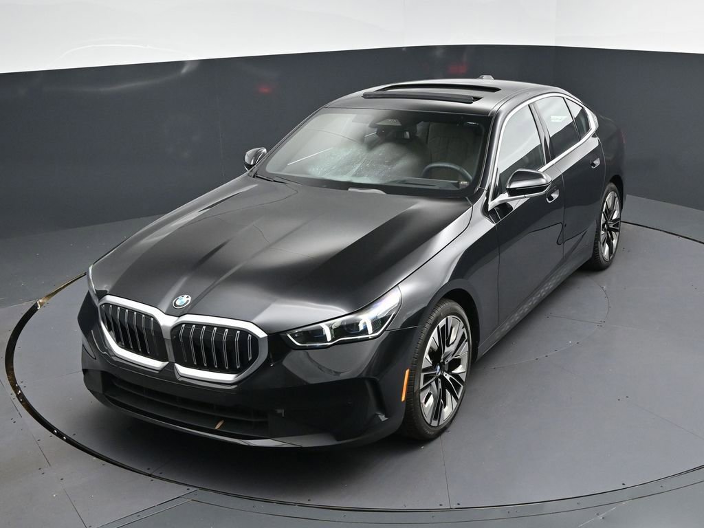 Certified 2025 BMW 530i image 30
