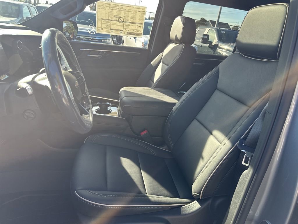 New 2026 Chevrolet Suburban Premier w/ Sun And Tow Package image 14
