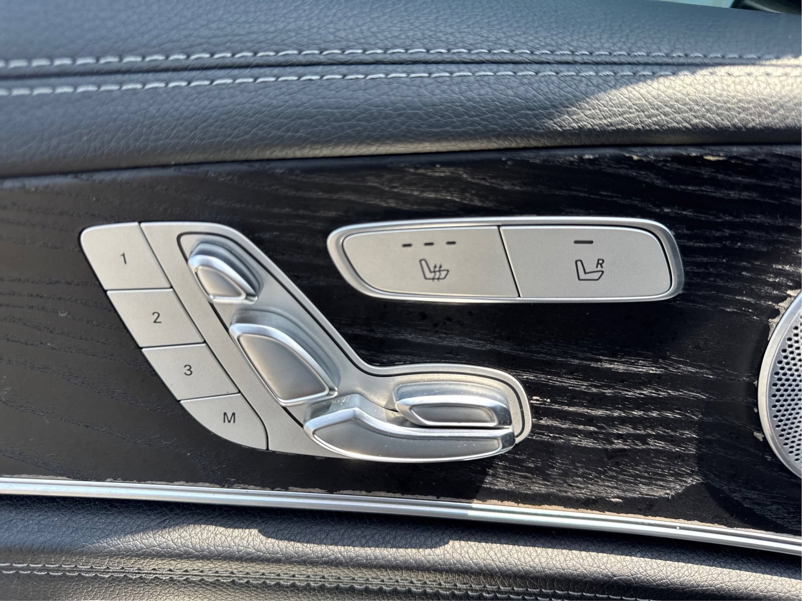 Used 2018 Mercedes-Benz E 300 4MATIC image 22
