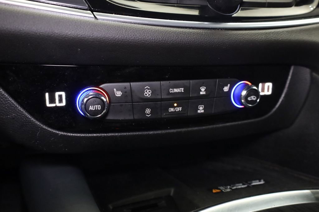 Used 2024 Buick Enclave Essence w/ Technology Package FWD image 22