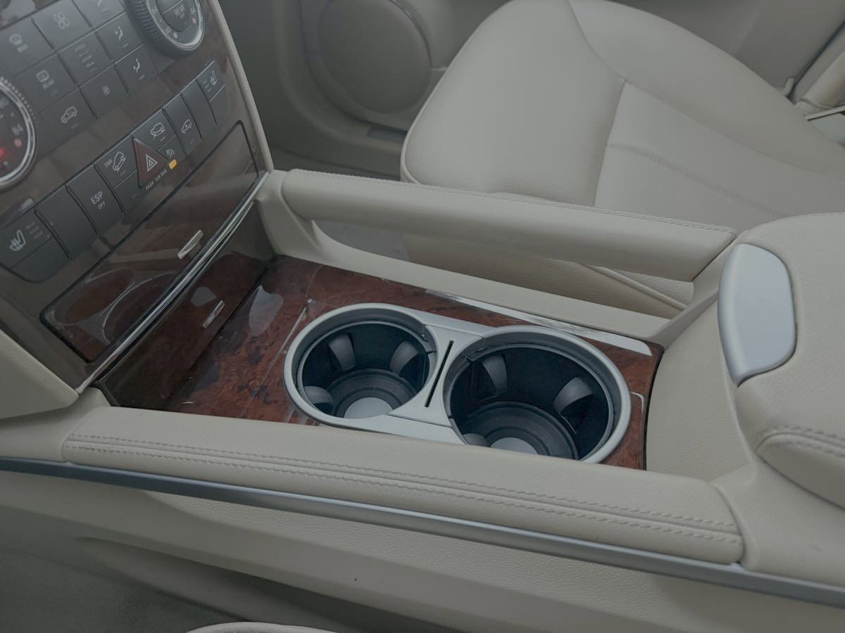 Used 2010 Mercedes-Benz GL 450 4MATIC image 37