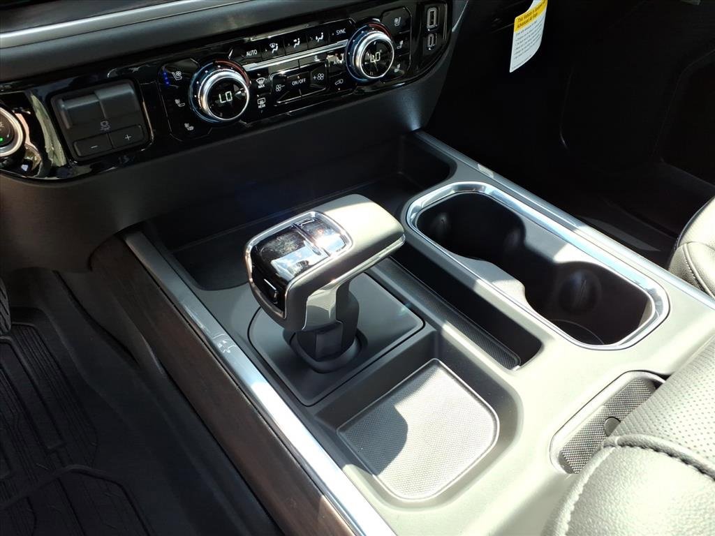 New 2026 GMC Sierra 1500 SLT image 17