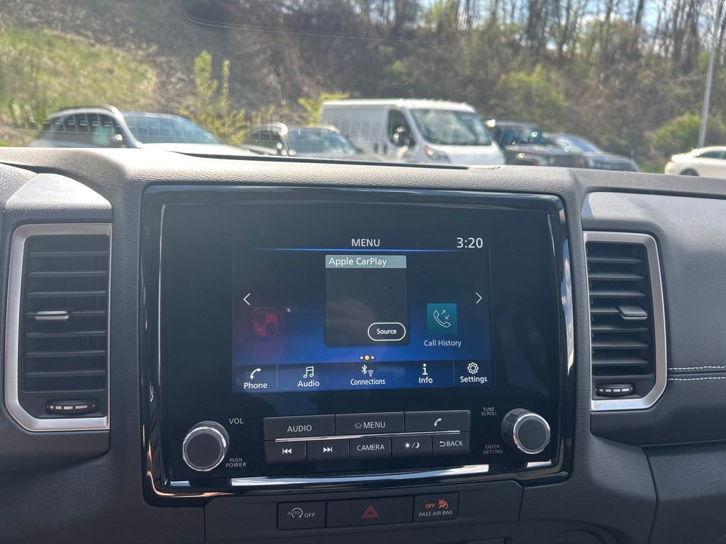Used 2024 Nissan Frontier SV w/ SV Convenience Package image 14