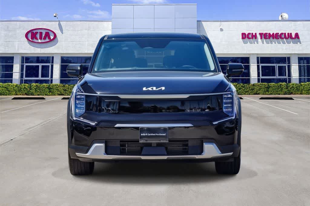 Certified 2024 Kia EV9 Light Long Range RWD image 2