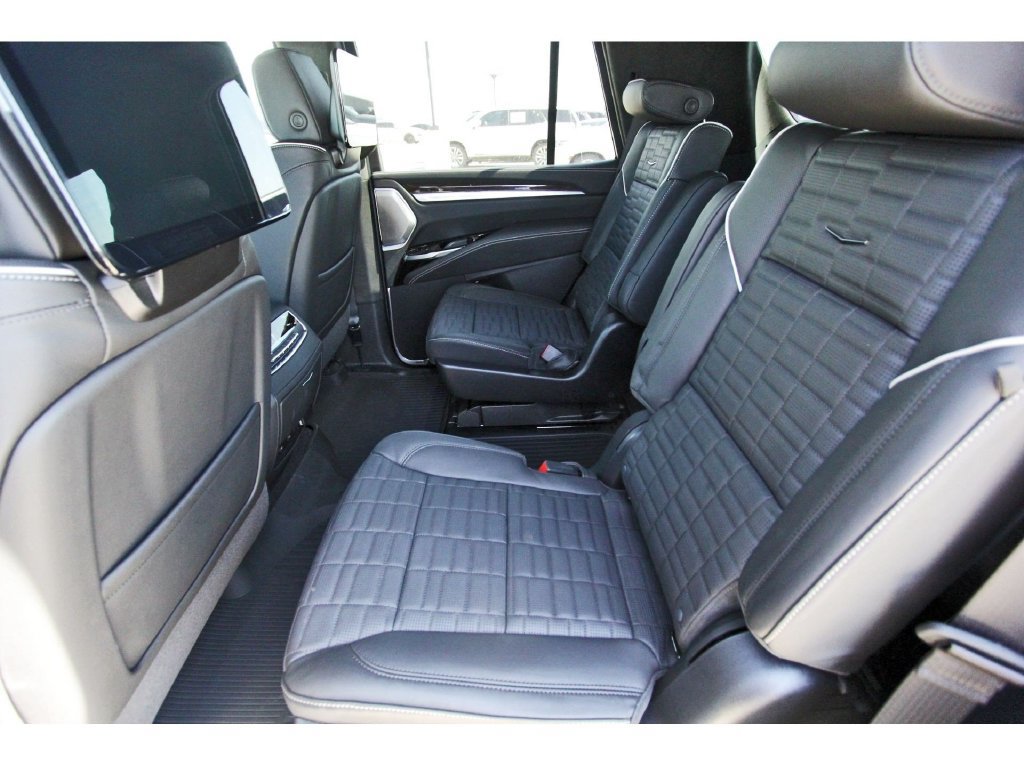 New 2027 Cadillac Escalade Platinum Sport w/ LPO, ONYX Package AWD/4WD image 7