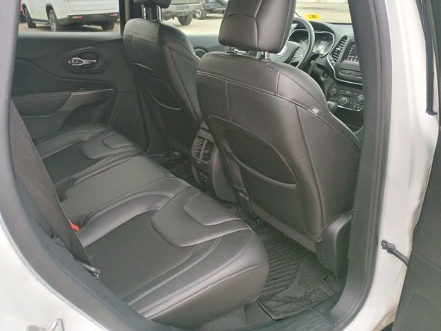 Used 2020 Jeep Cherokee Latitude Plus FWD image 16