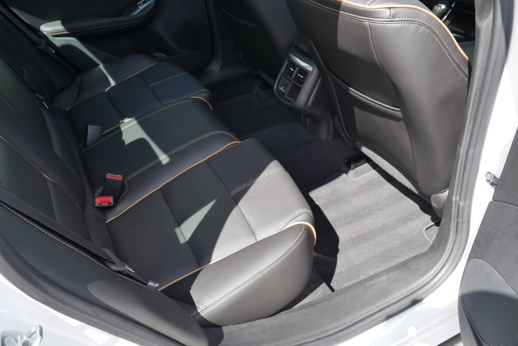 Used 2018 Chevrolet Impala Premier w/ Premier Confidence Package image 28