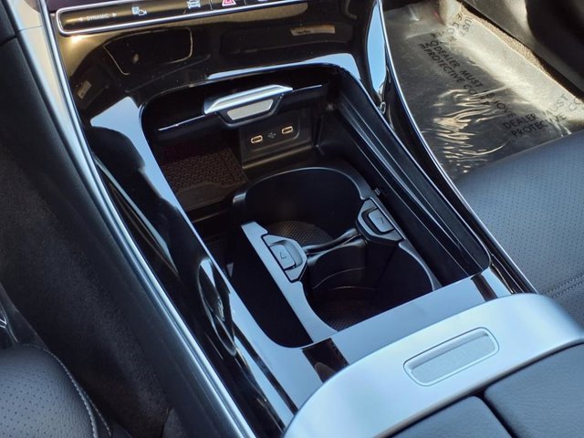 Used 2025 Mercedes-Benz C 300 4MATIC Sedan image 7