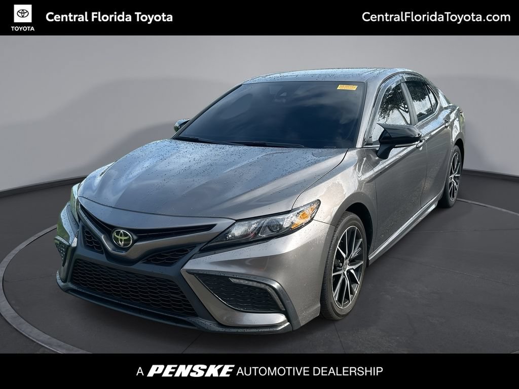 Used 2024 Toyota Camry SE FWD image 1