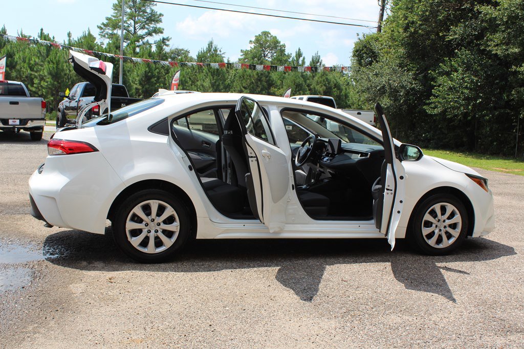 Used 2023 Toyota Corolla LE image 18
