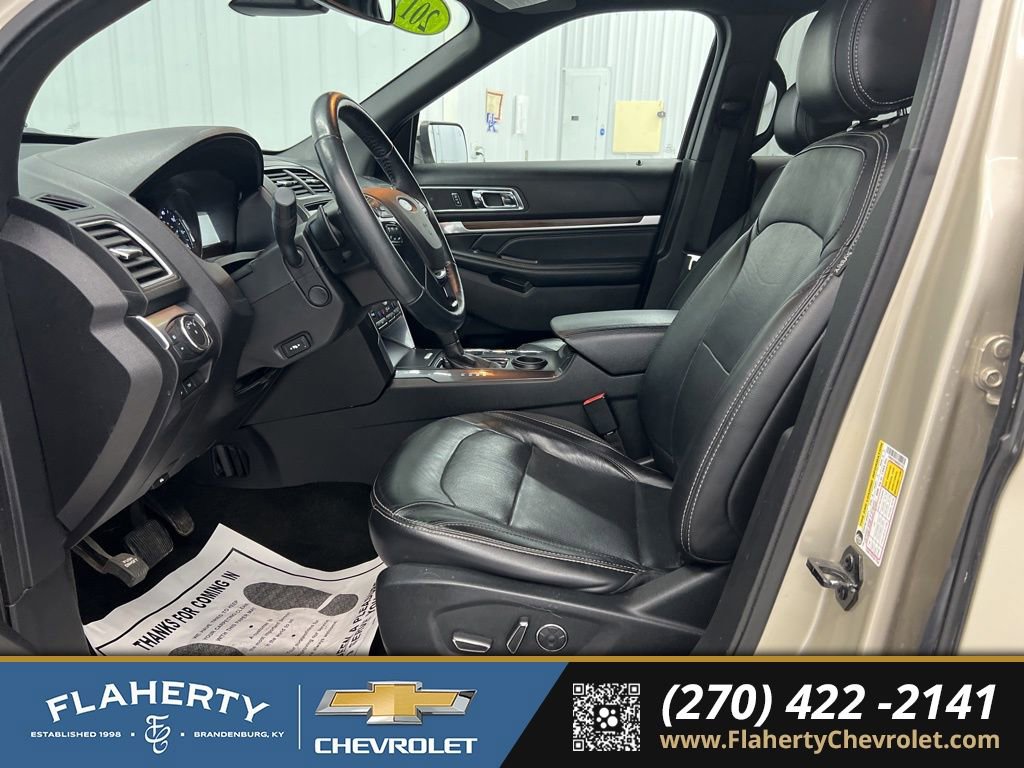 Used 2017 Ford Explorer Limited w/ Equipment Group 301A image 9