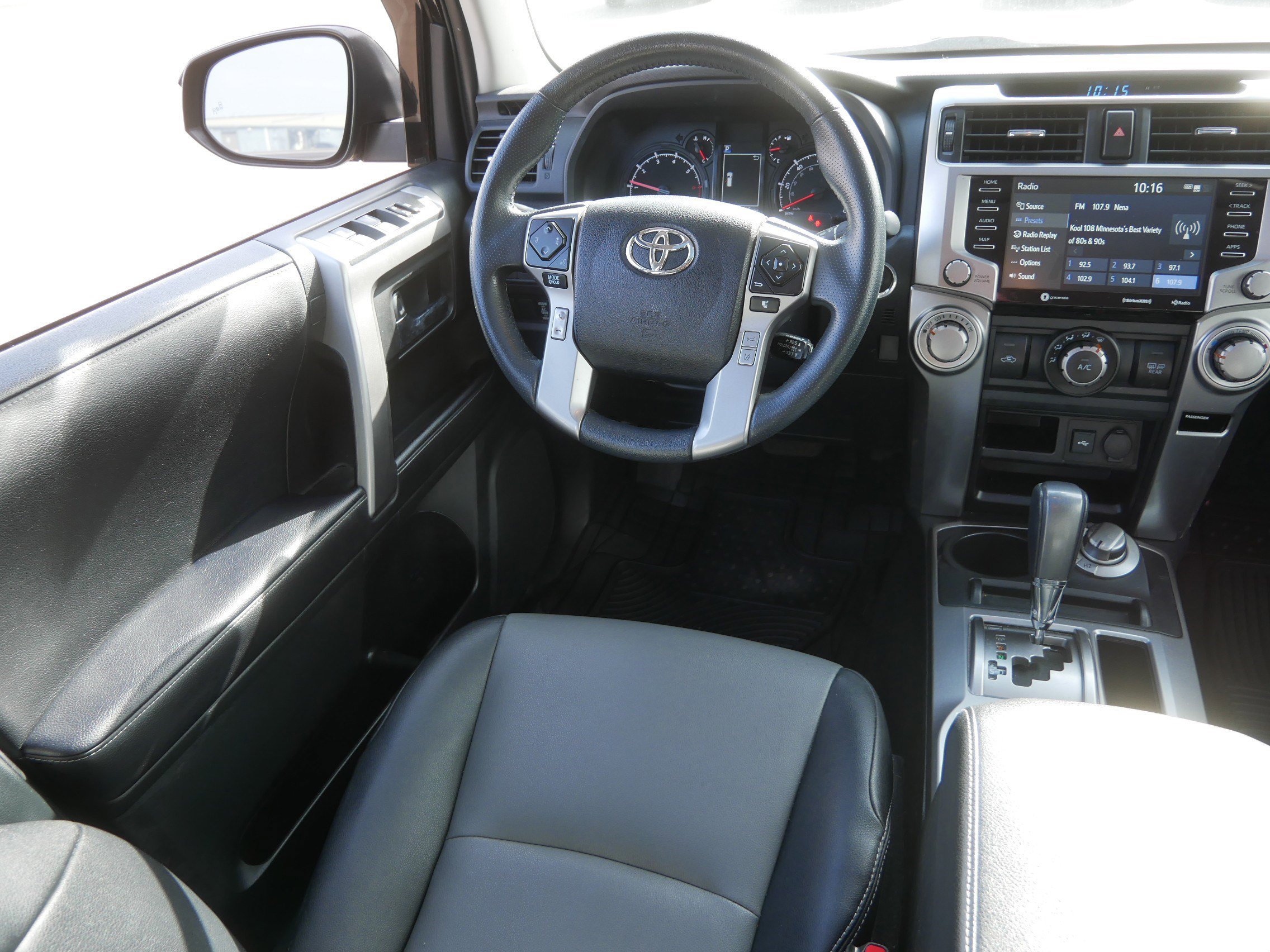 Used 2022 Toyota 4Runner SR5 image 9