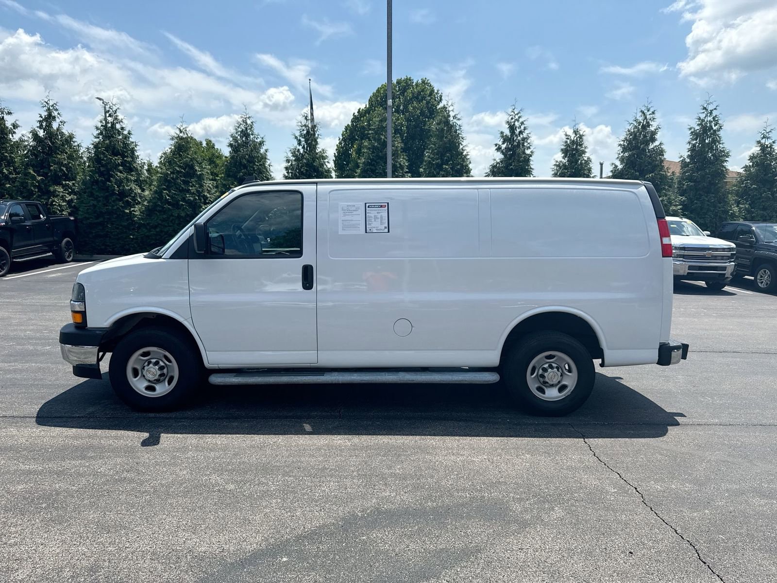 Used 2023 Chevrolet Express 2500 w/ Driver Convenience Package image 5