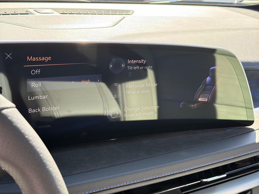 Used 2024 Cadillac XT4 Sport AWD/4WD image 40