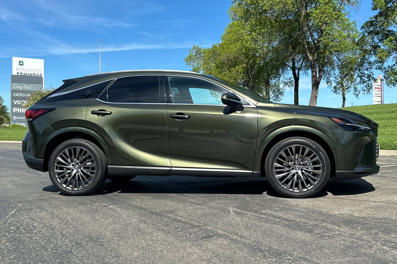 Certified 2023 Lexus RX 350 w/ Accessory Package (Z1) image 3