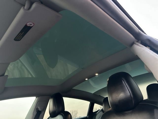 Used 2021 Tesla Model 3 Standard Range Plus image 26