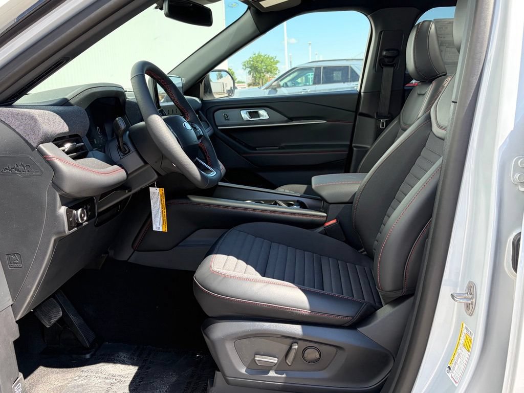 New 2026 Ford Explorer ST-Line w/ ST-Line Street Pack AWD/4WD image 13