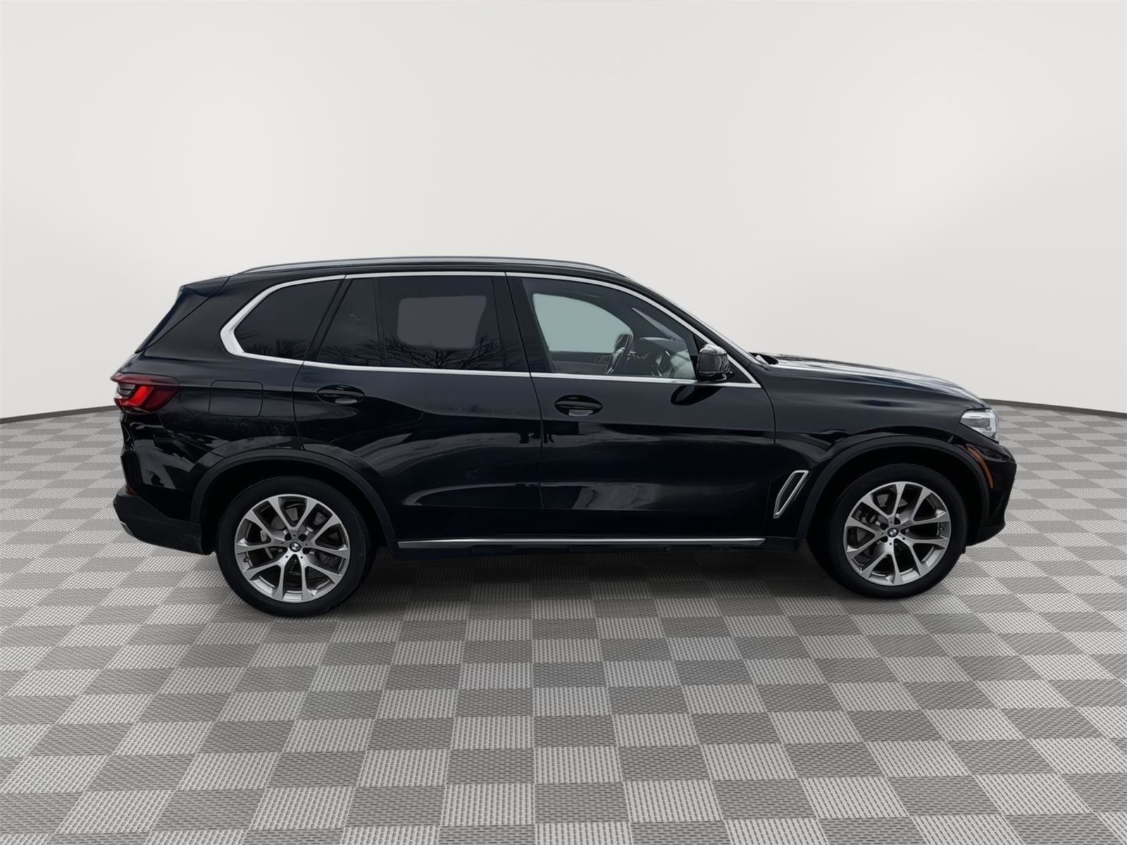 Used 2021 BMW X5 xDrive40i w/ Convenience Package 3 image 4