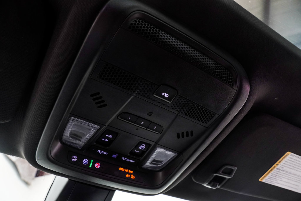 Used 2023 Cadillac XT6 Premium Luxury w/ Technology Package FWD image 42