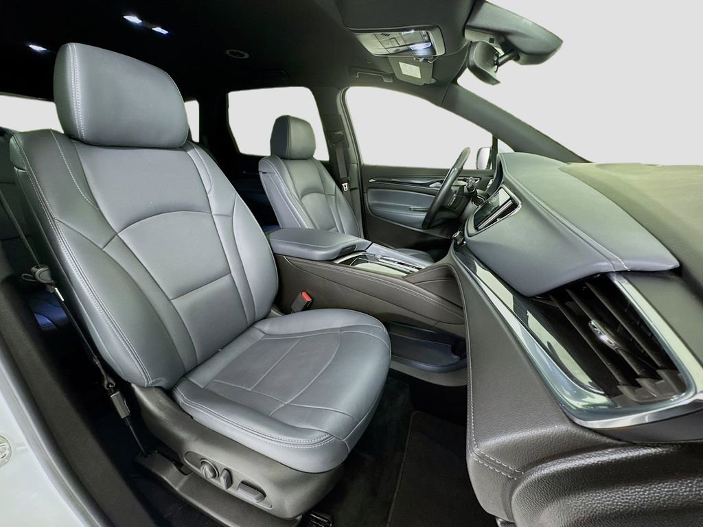 Used 2023 Buick Enclave Essence image 28