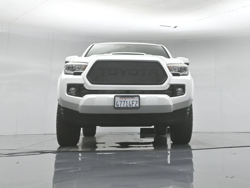 Used 2017 Toyota Tacoma TRD Sport w/ Tow Package RWD image 45