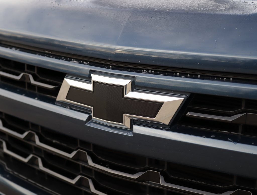 Used 2023 Chevrolet Silverado 1500 RST AWD/4WD image 32