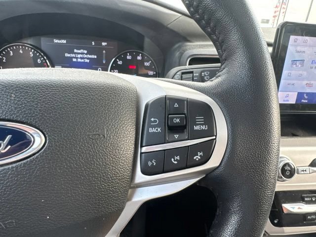 Used 2023 Ford Explorer XLT w/ Equipment Group 202A AWD/4WD image 28