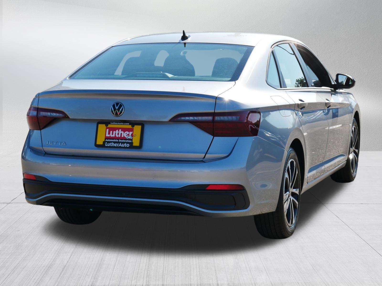 Used 2024 Volkswagen Jetta Sport FWD image 6