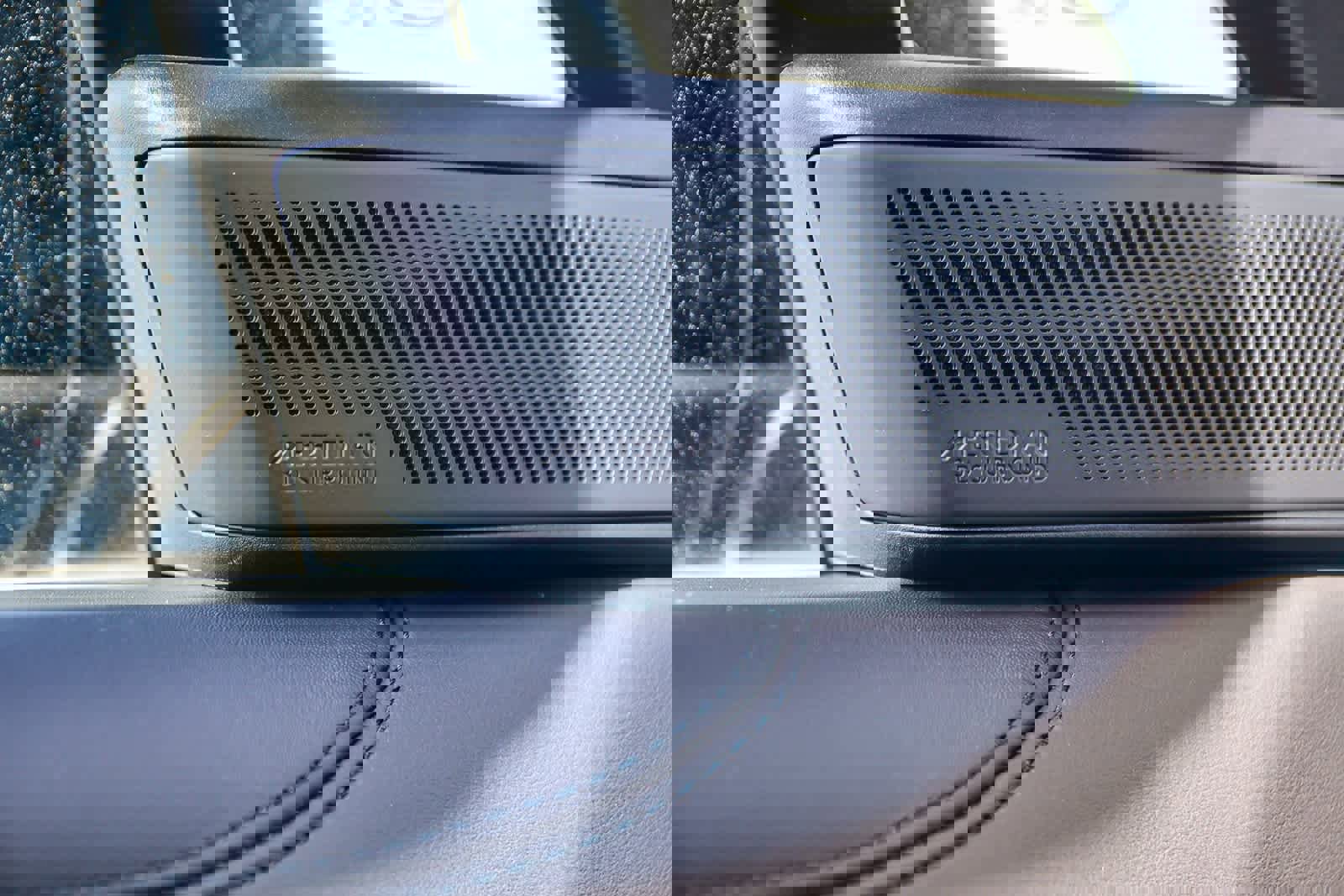 New 2026 Land Rover Range Rover Long Wheelbase SE image 23