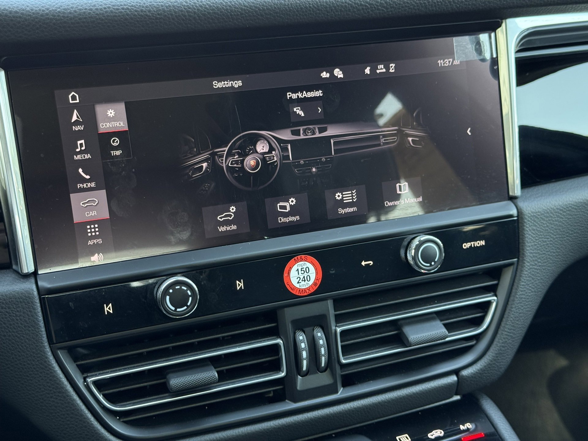 Used 2025 Porsche Macan image 21