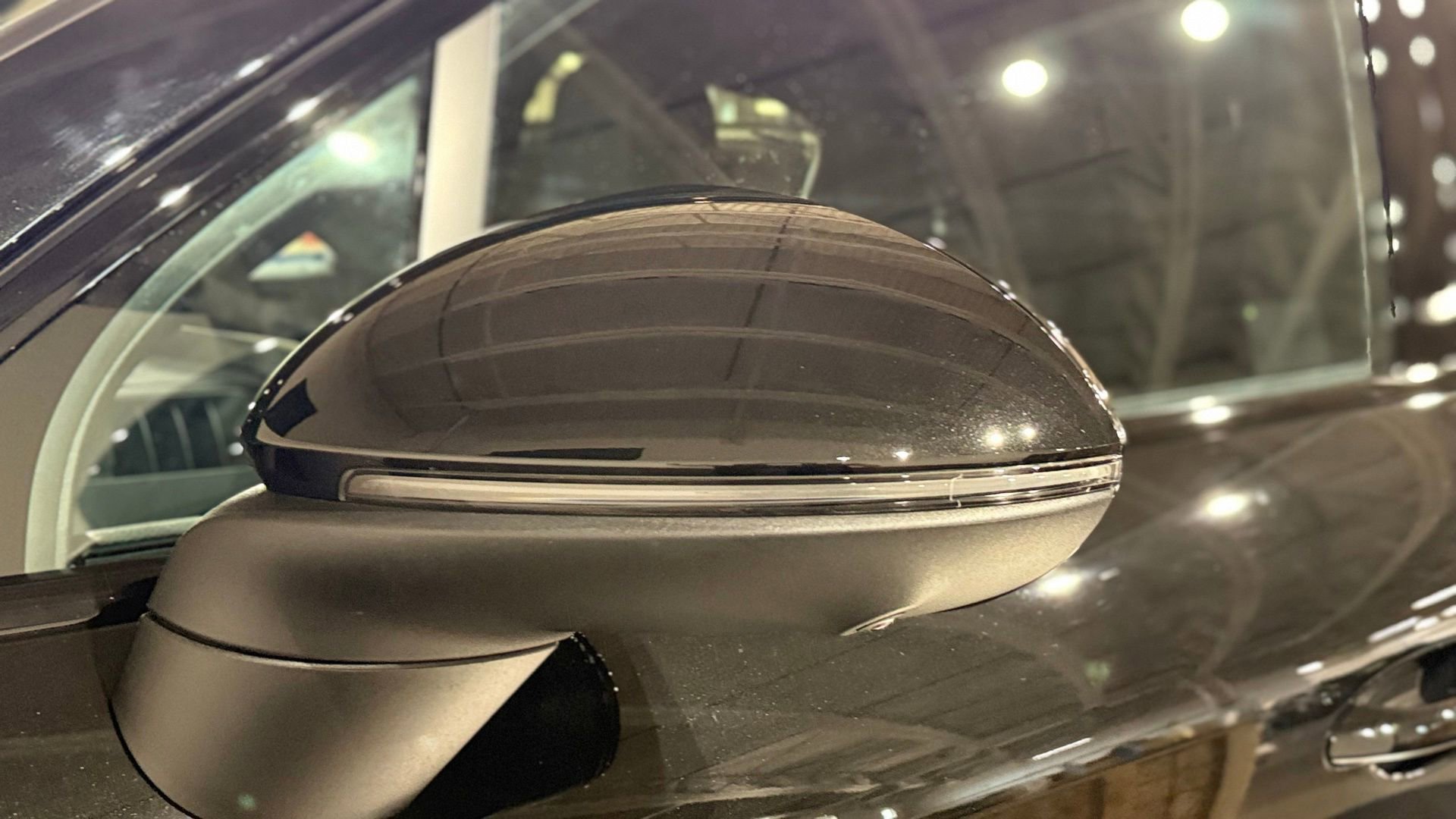 Used 2025 Porsche Cayenne Coupe image 17