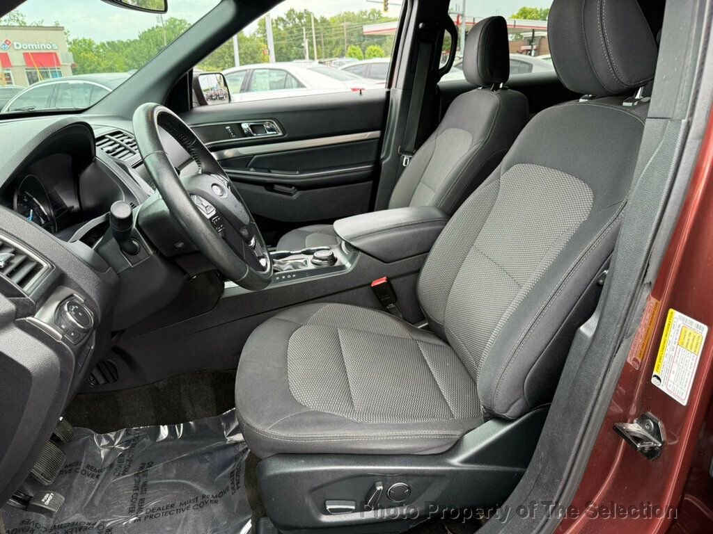 Used 2018 Ford Explorer XLT w/ Equipment Group 201A image 34