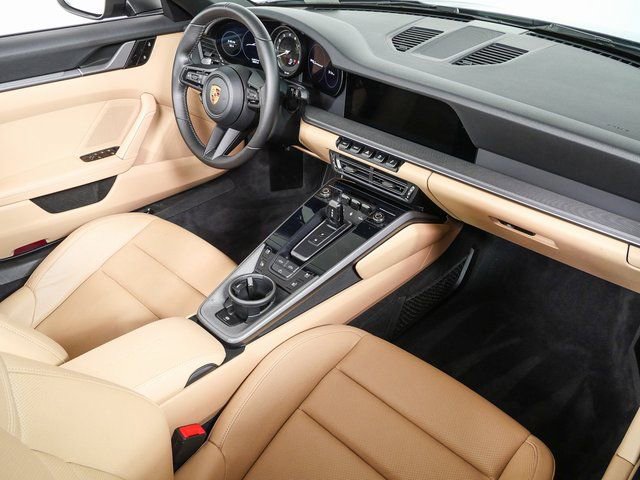 Certified 2020 Porsche 911 Carrera 4 image 27