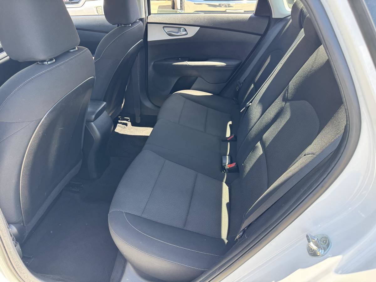 Used 2022 Kia Forte LXS FWD image 18