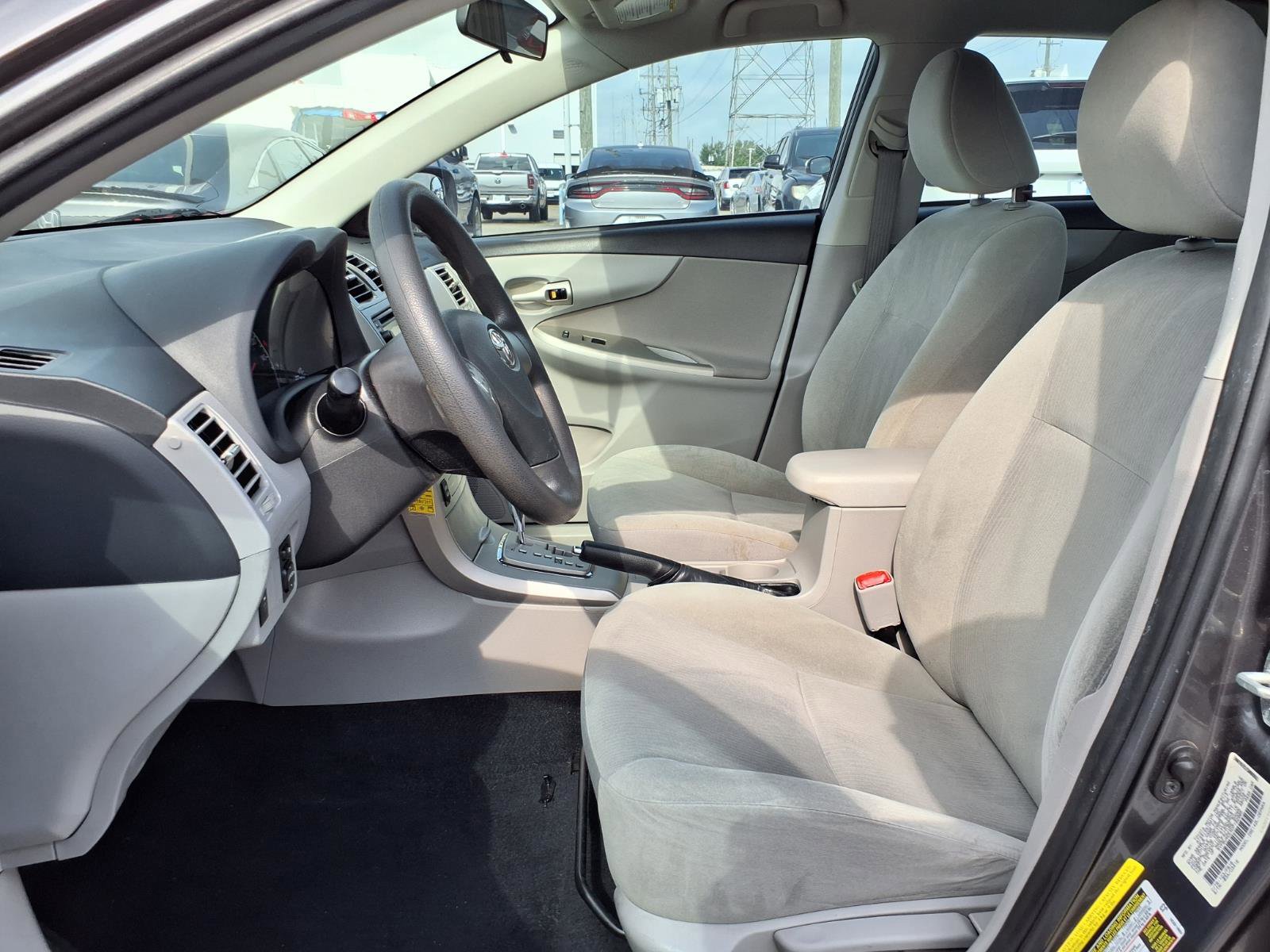 Used 2013 Toyota Corolla LE image 16