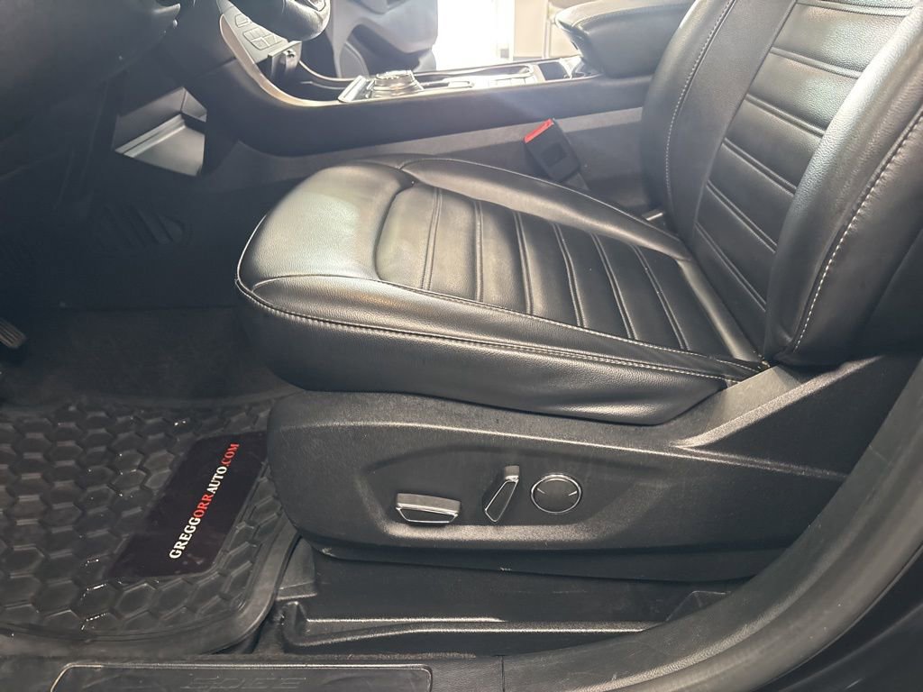 Used 2019 Ford Edge SEL w/ Equipment Group 201A FWD image 43