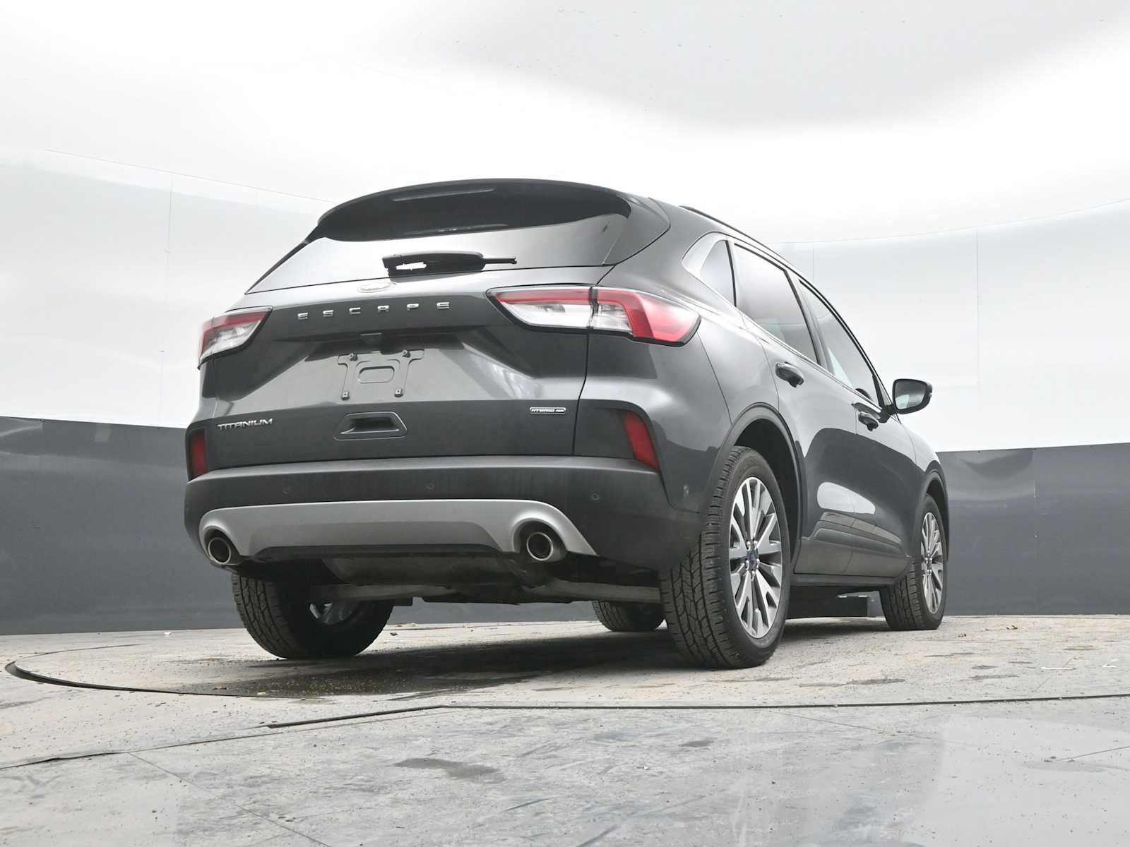 Used 2020 Ford Escape Titanium w/ Titanium Premium Package 2.0 image 33