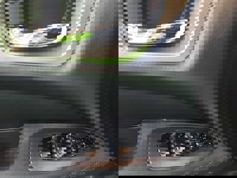 Used 2017 Nissan Pathfinder SV image 23