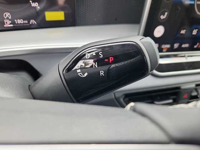 New 2026 Volkswagen Tiguan SE AWD/4WD image 13