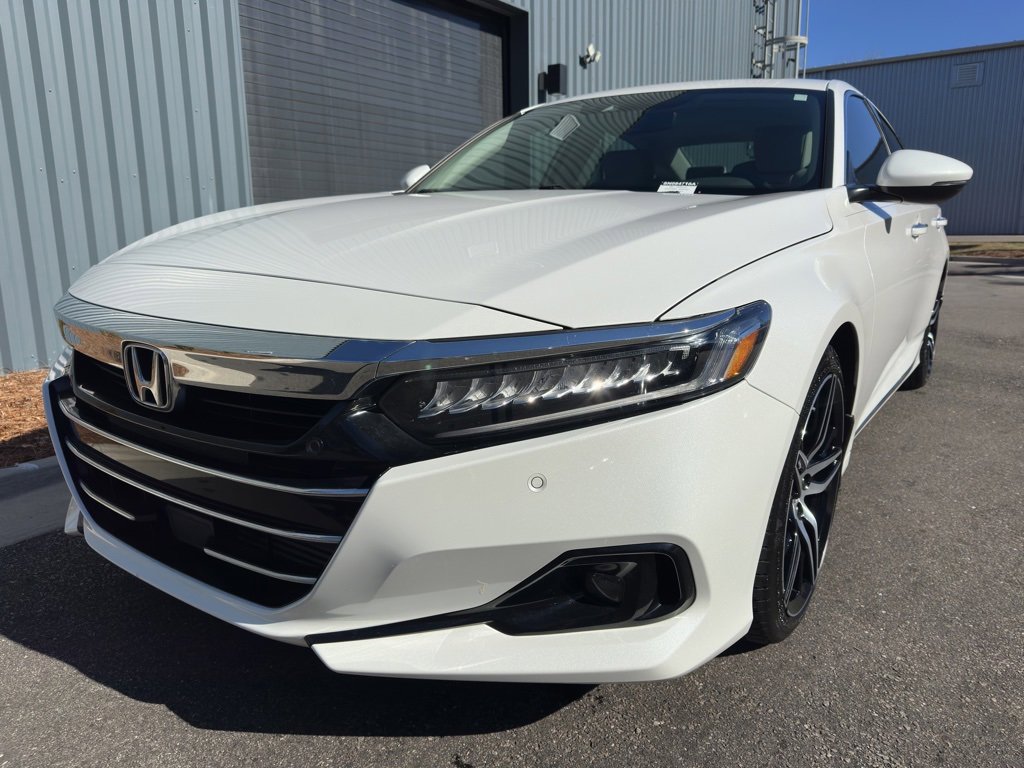 Used 2021 Honda Accord Touring image 3