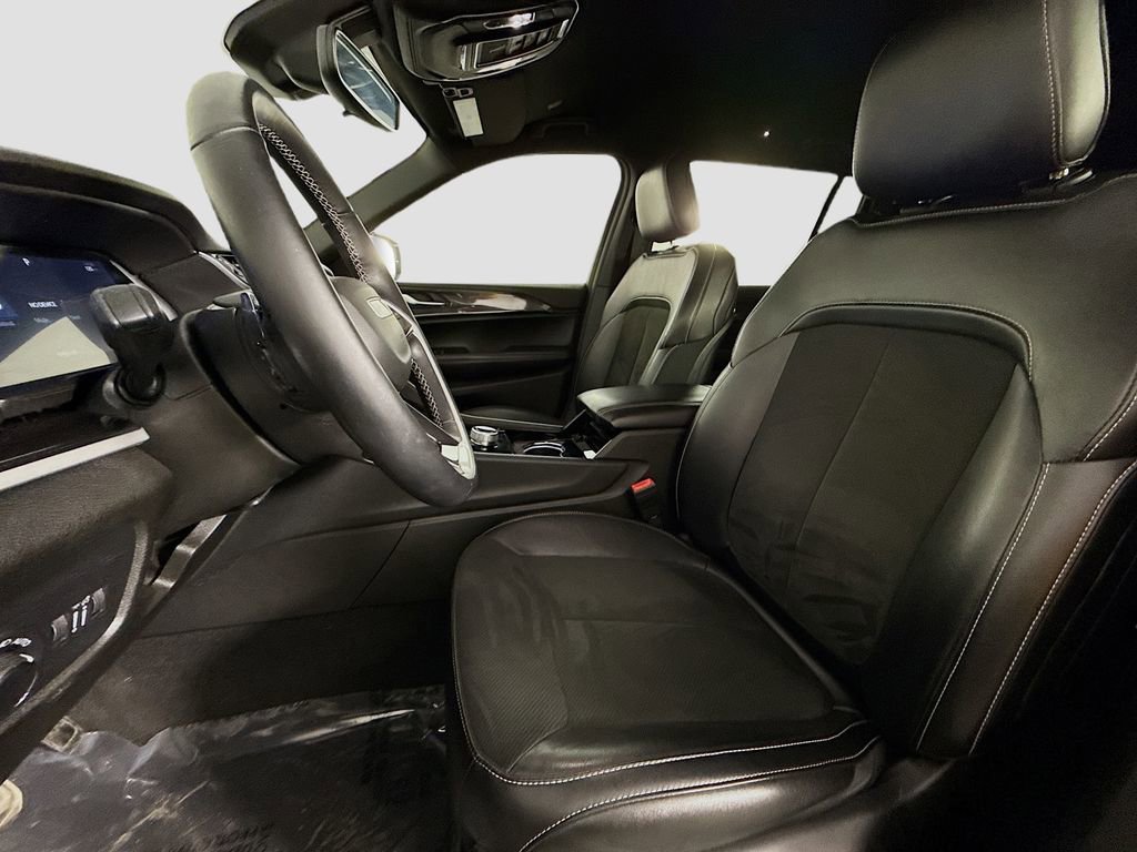 Used 2021 Jeep Grand Cherokee L Laredo image 10