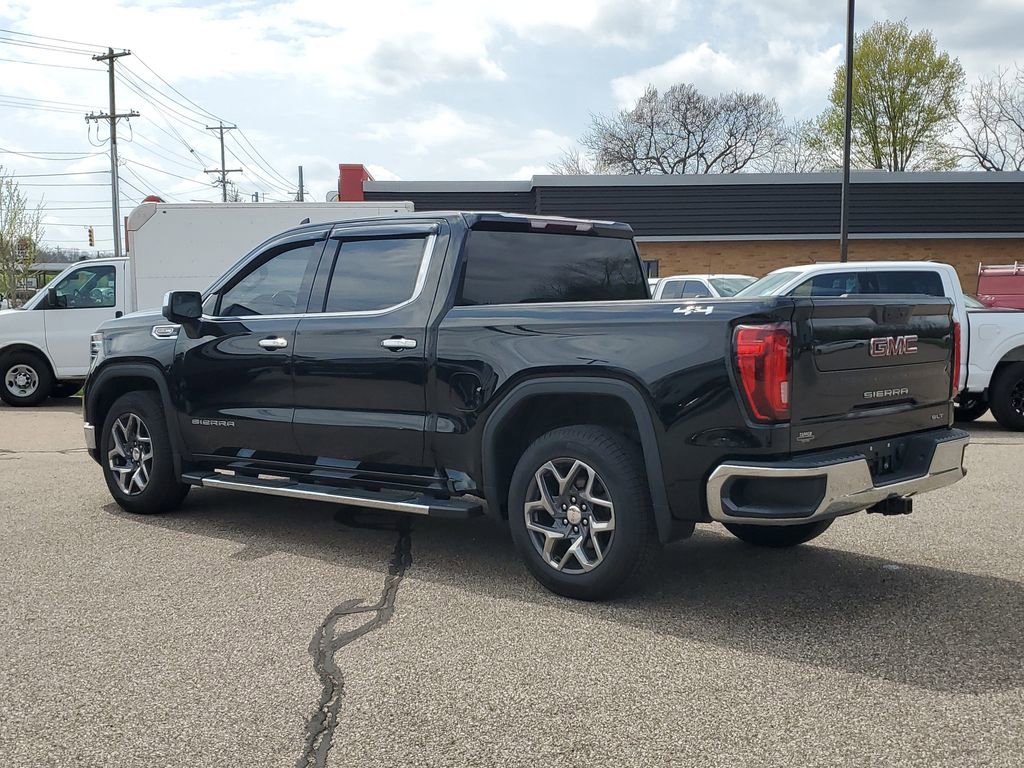 Used 2022 GMC Sierra 1500 SLT w/ SLT Premium Package AWD/4WD image 4