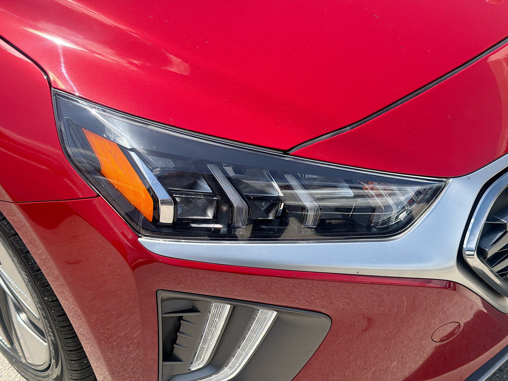 Used 2020 Hyundai Ioniq SEL FWD image 31