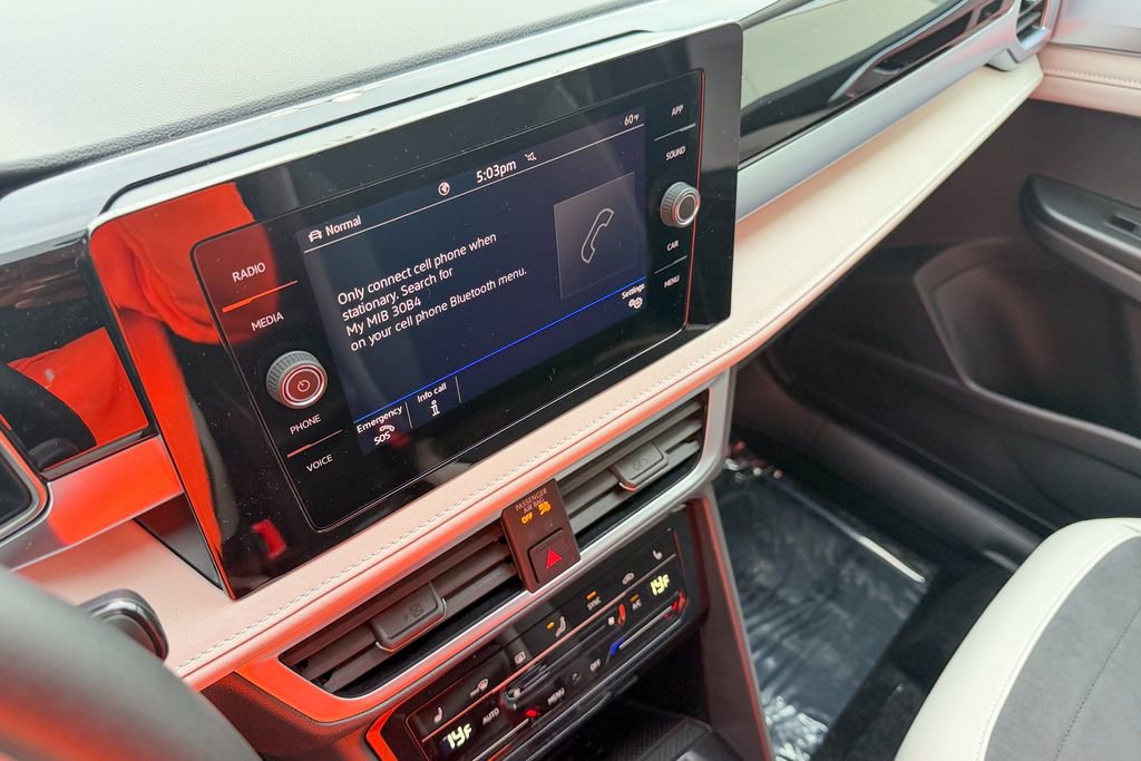 New 2026 Volkswagen Taos SE image 18