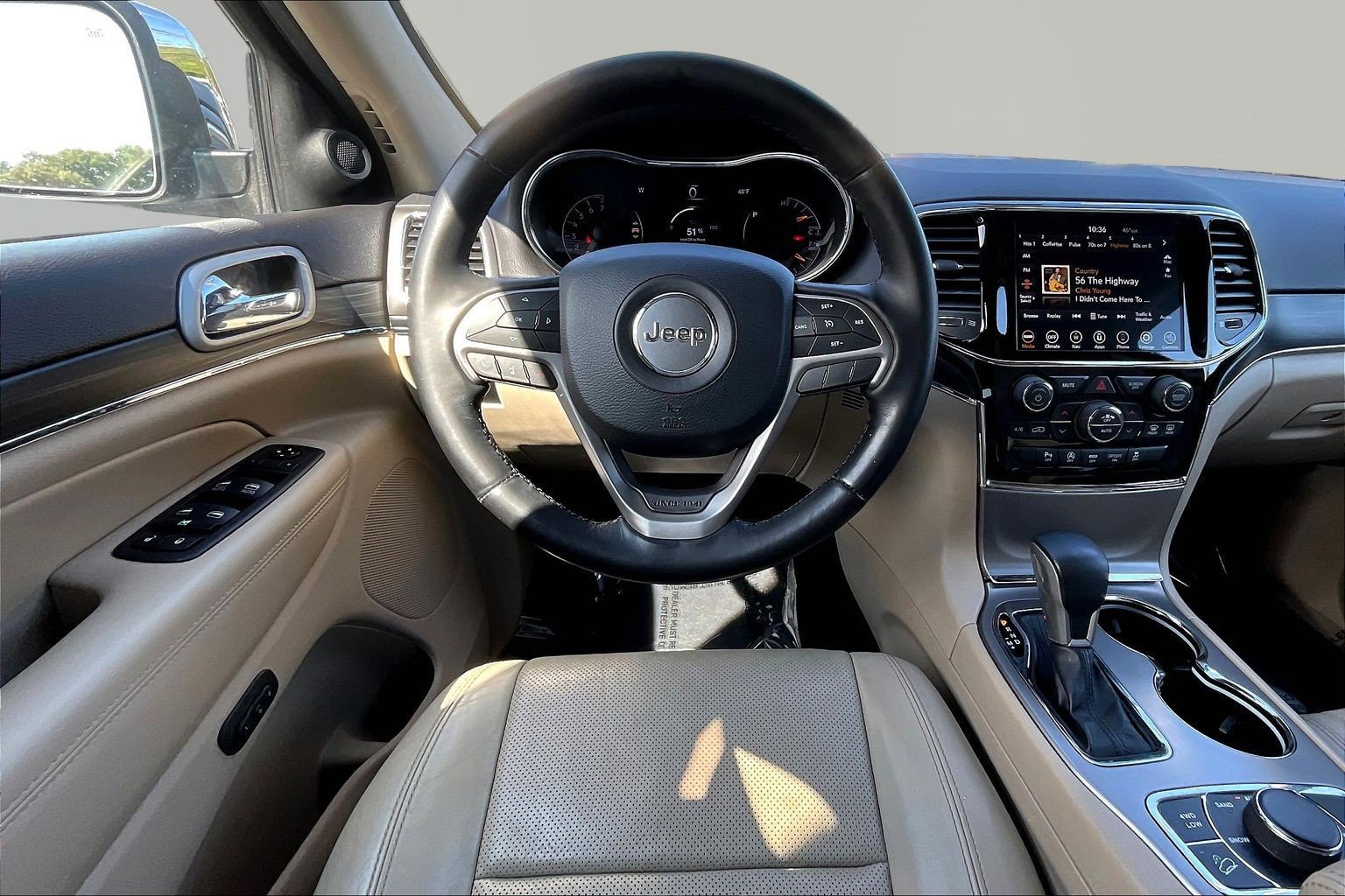 Used 2021 Jeep Grand Cherokee Limited w/ Luxury Group II AWD/4WD image 8