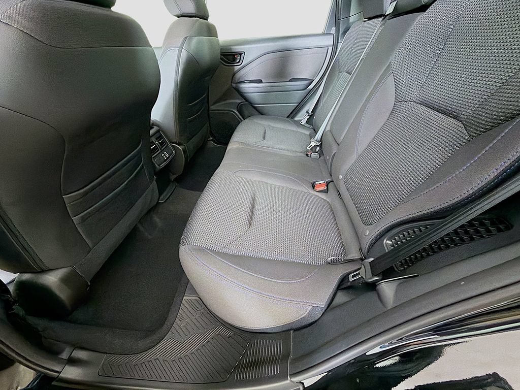 Used 2025 Subaru Forester Premium AWD/4WD image 26