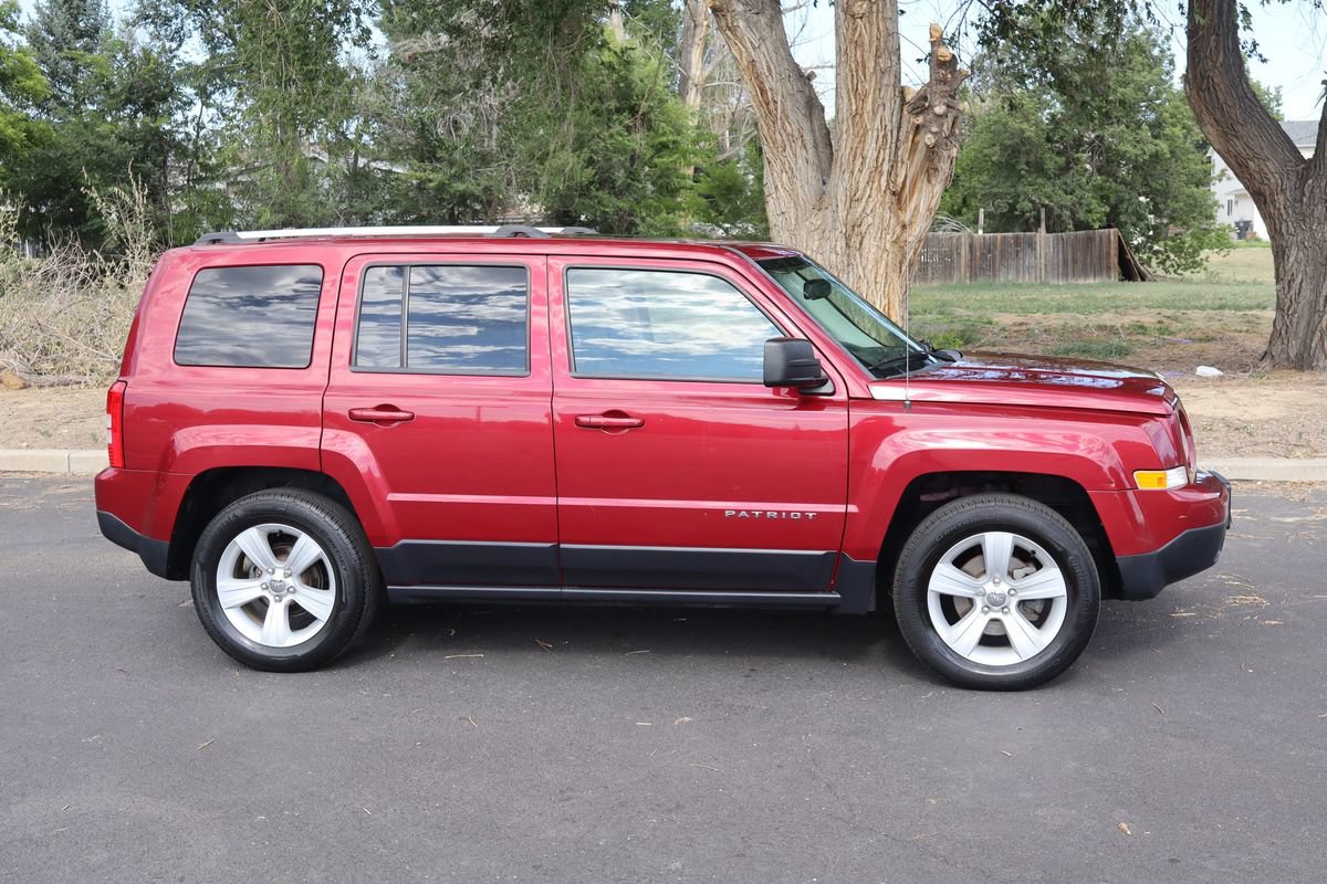 Used 2015 Jeep Patriot Limited w/ Sun/Sound Group FWD image 3